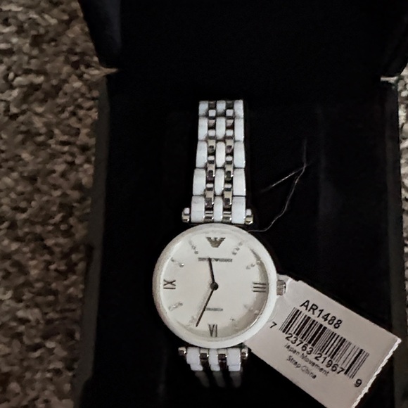 Emporio Armani Women's Silver Bracelet Watch Model AR 1488 - Picture 4 of 7